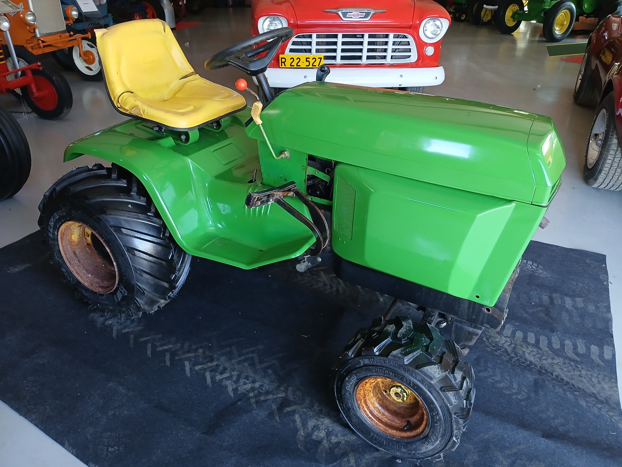 John Deere 400